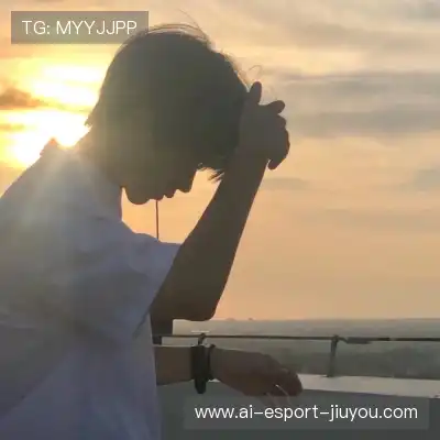 劳能豪